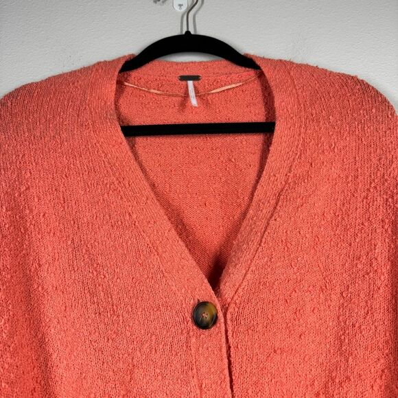 Free People Found My Friend Oversized Cardigan Sweater Coral Button Up Small - Picture 2 of 7